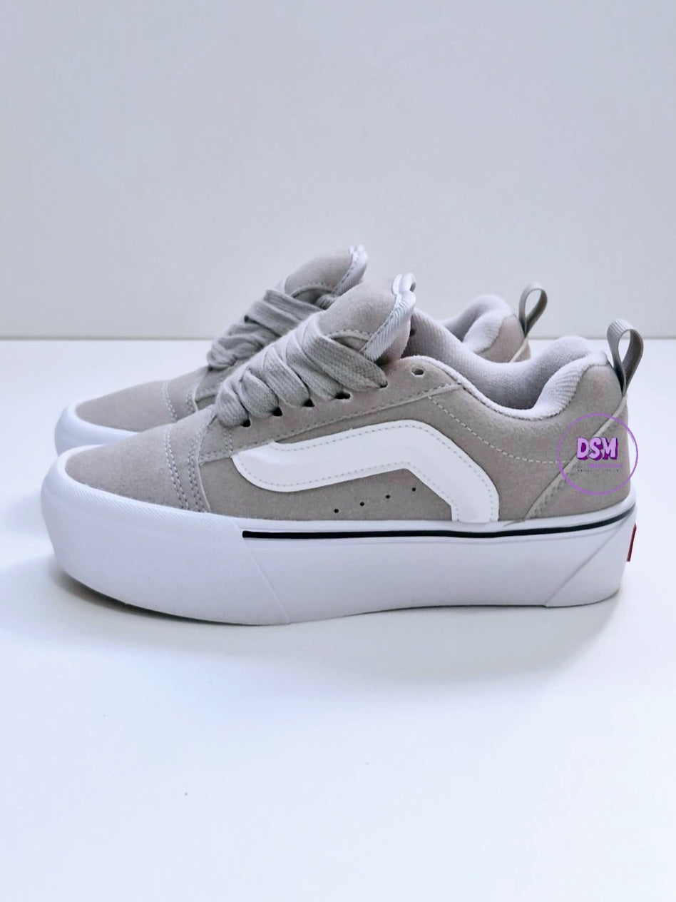 ZAPATILLA URBANA KNU GRIS