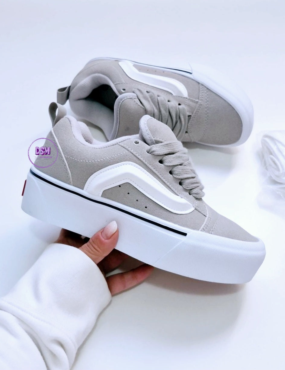 ZAPATILLA URBANA KNU GRIS