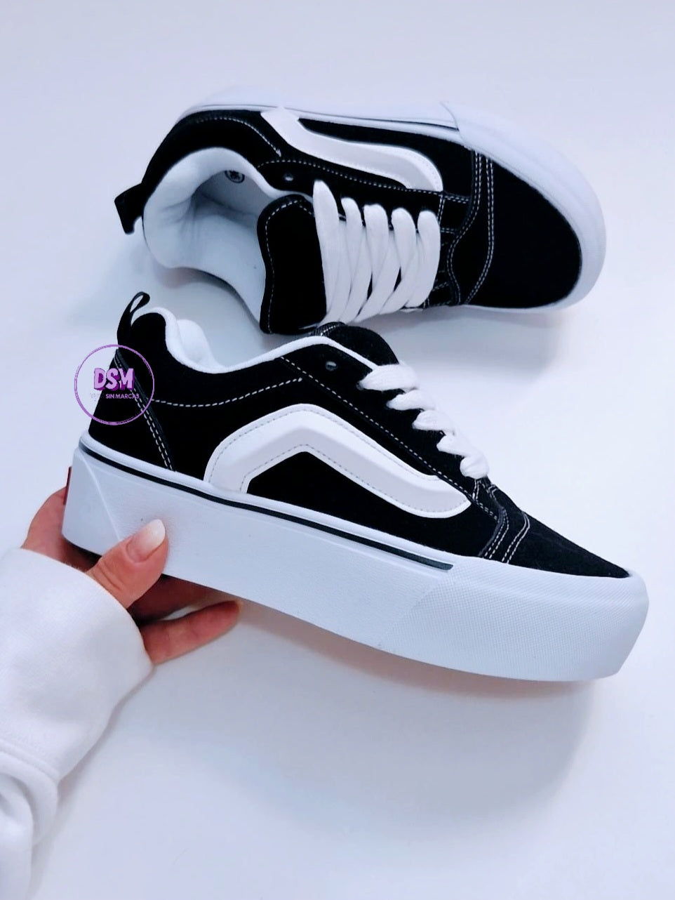 ZAPATILLA URBANA KNU NEGRO/BLANCO