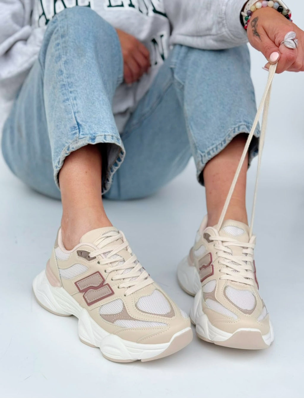 ZAPATILLA DEPORTIVA BEIGE