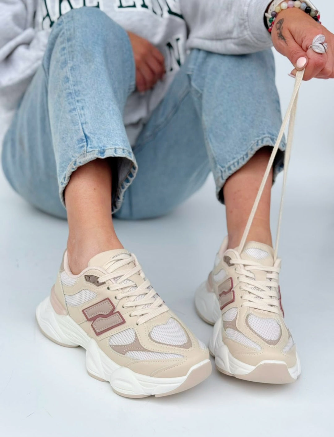 ZAPATILLA DEPORTIVA BEIGE