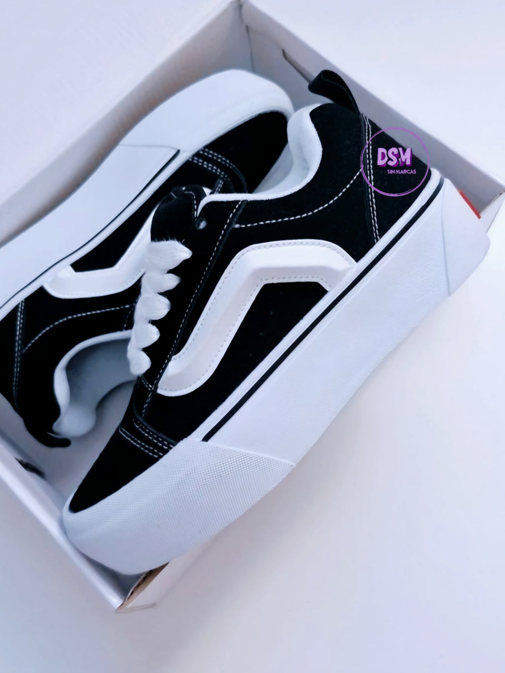 ZAPATILLA URBANA KNU NEGRO/BLANCO