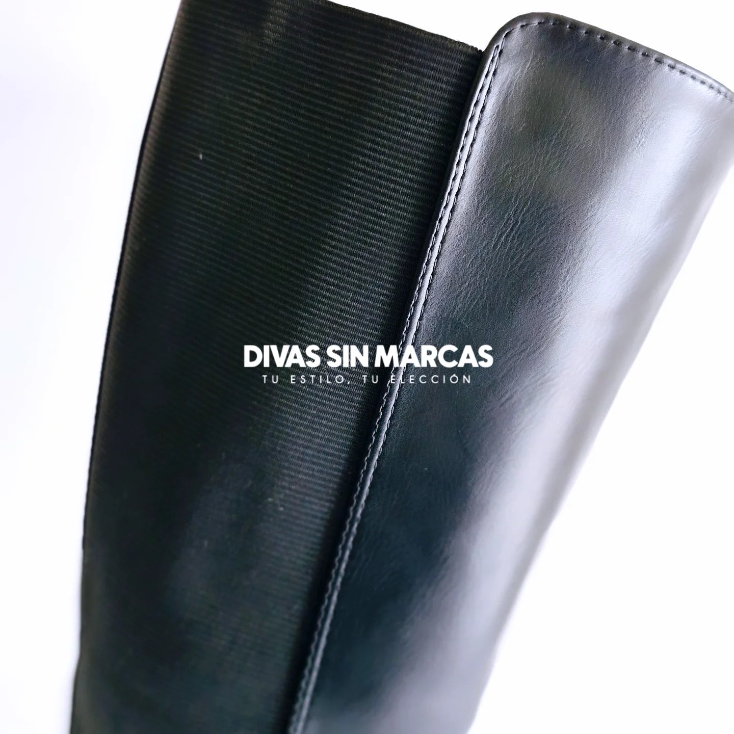 BOTA LISA NEGRA TEJIDO ELÁSTICO